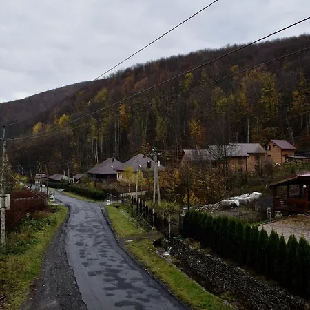 Lodge Кришталева Вода *