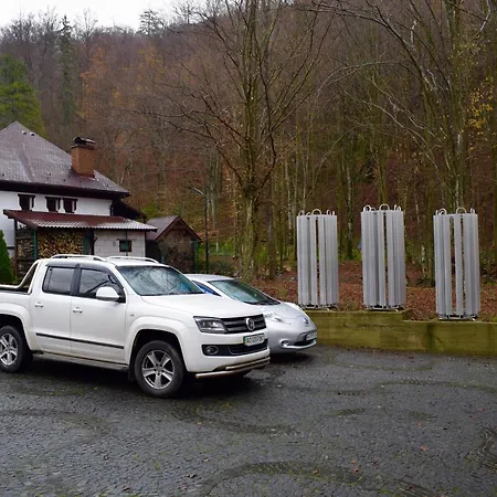 Кришталева Вода Sinjak